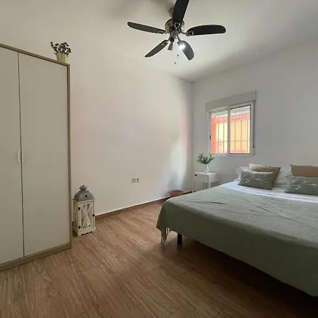 Triana Roomable Seville Exterior photo