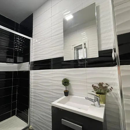 Triana Roomable Seville Exterior photo