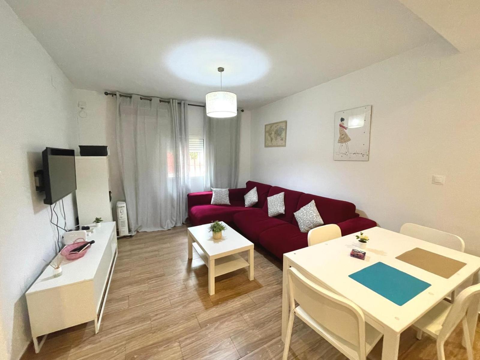 Triana Roomable Apartment Seville